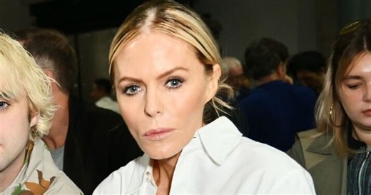 Liam and Noel Gallagher confirm Oasis reunion for 2025