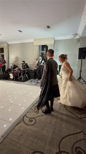 What a first dance! #foofighters #everlong #fyp #scottishwedding@threecardtrick1
