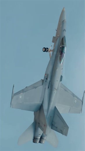 What Makes the F/A-18 C Hornet's Takeoff at RIAT 2025 SO IMPRESSIVE?