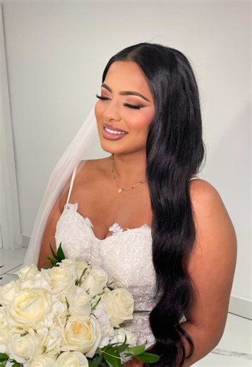 The perfect base is key to makeup that lasts all day ✨ Interested in learning the techniques I use to create luxury bridal looks that truly last? I have a few spots left to join Misha Artistry Pro Insider. #makeup #makeupartist #bridal #pakistaniwedding