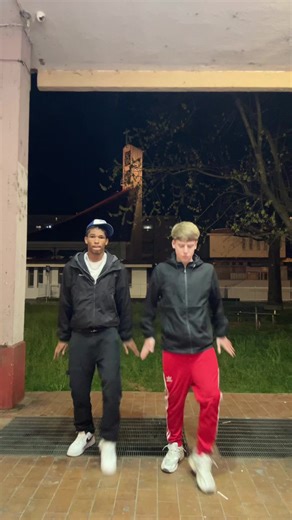 Nigerian Dance Moves & Vibes