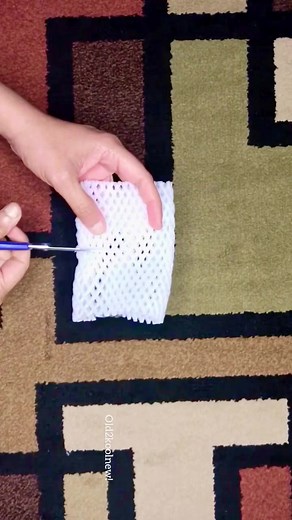 DIY Bunny 🐰 #bunny #diybunny #easterbunny #eastercrafts #easterbunnycraft #5minutecrafts #happyeaster #diy #crafts #DiyProjects #diycraftsforkids #kidscrafts #ideascreativas #easycraftideas | Old2koolnew