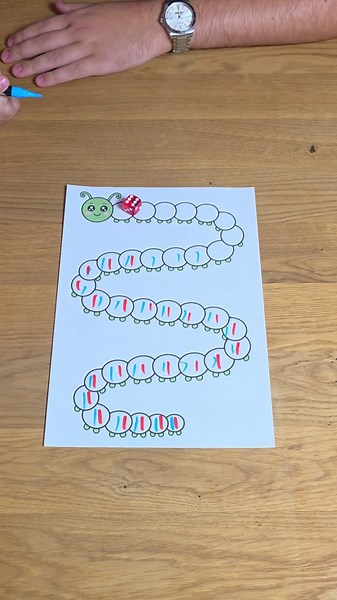 Wer erreicht zuerst den Kopf der Raupe? #spiel #diy #lernspiel #langeweile #spieleabend #spiele #deutsch