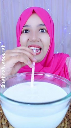 Try the magic straw that changes taste