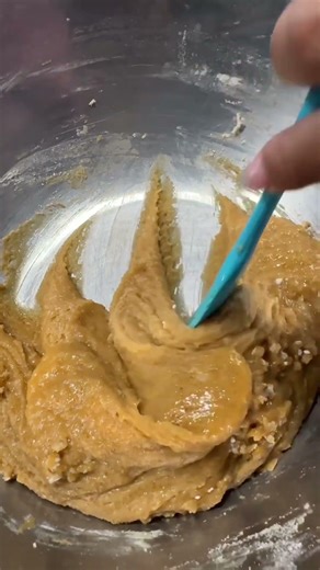 Easy cookie recipe! The secret to yummy cookies in this video! #cookierecipe #eurvlog