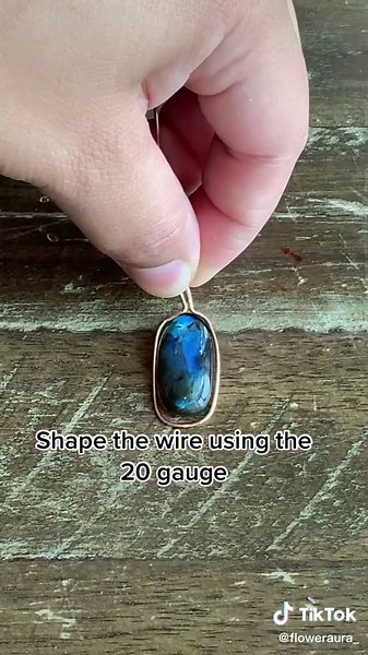Lets learn to wrap 🤓 #wirewrapping #wirewrap #wirewrappedjewelry #tutorial #wirewrappingtutorial #crystals #howto #fyp