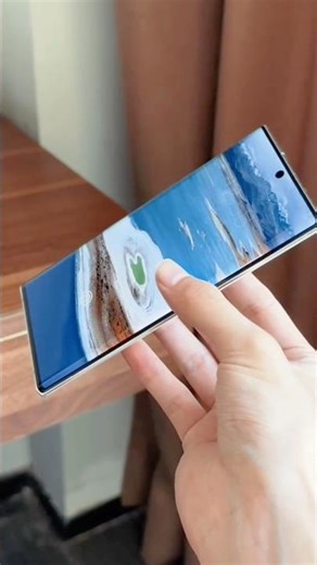 Display Looks INSANE in Hand #Shorts Real Hand Review | No Specs