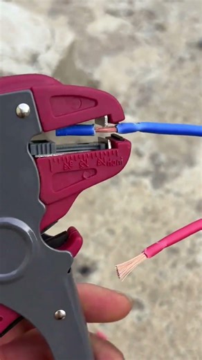 Convenient and easy to use duckbill wire strippers