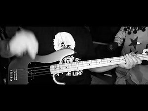 Addams Family opening theme song -- bass cover / play along