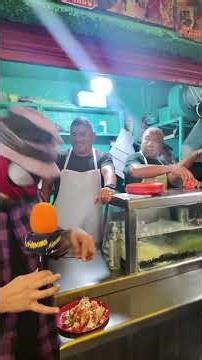Mini tour gastronómico por el barrio de Tepito las famosísimas flautas de la suerte