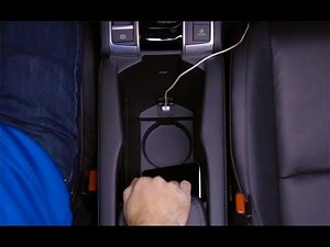 2018 Honda Civic Tips & Tricks: How to Use the Center Console