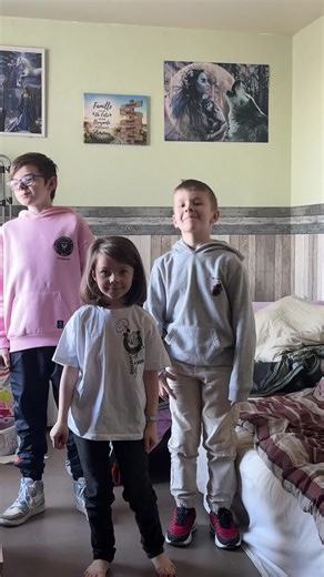 Dansons avec Benoît Chevalier et les enfants heureux