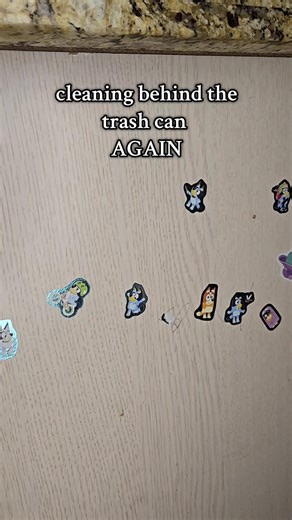 for some reason an old video of mine has been trending and clearly no one saw part 2, so this is once again cleaning behind my trashcan so yall can stop hating on the old video lol because yes it was all cleaned.. #cleantok #cleaning #scrubbing #cleaninghacks #cleaningmotivation
