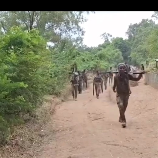 26K reactions · 3.4K shares | Furumihii shabeelada dhexe waa laga soo baxay Reer shabeelada dhexe godhobkii yuu soo laabaan is difaaco ragii idin difaacaye idinka isku dire Share dhaha dhamaan | Shaafici Mohamed | Facebook