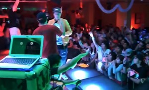 62K views · 1.8K reactions | El rap es un trabajo duro - Santa RM El rap es un trabajo duro//que solo puede hacerse cuando un MC está maduro  Escúchalo completo ⬇️⬇️⬇️⬇️⬇️⬇️⬇️⬇️ https://youtu.be/X13jo4c7gmk | Santa RM | Facebook