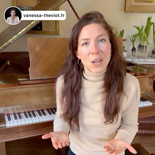 Learn piano online with Vanessa Theviot