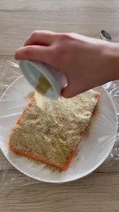 308K views · 5.7K reactions | Une recette de saumon gravlax pour changer des classiques ? 5 min chrono de préparation (à l’avance) pour un résultat de DINGUE !  Essayez cette version à la réglisse : elle est délicieuse, rapide et très facile à faire. C’est l’idéal pour une entrée ou un apéro de fêtes ! #recettesenoel #noel2022 #recettedenoel #saumongravlax #gravlax #faitmaison #recettefacile #noelfacile | Cuisinons En Couleurs | Facebook