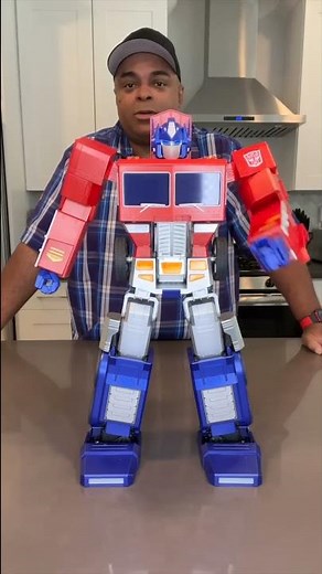 This $800 talking Optimus Prime Transformer….transforms! #shorts
