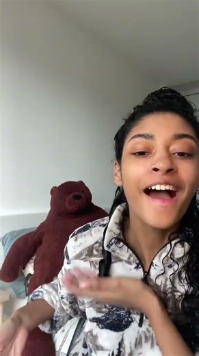 Curly hair tutorial Products used: Shea Moisture Grow... #Shorts #ruebarbx