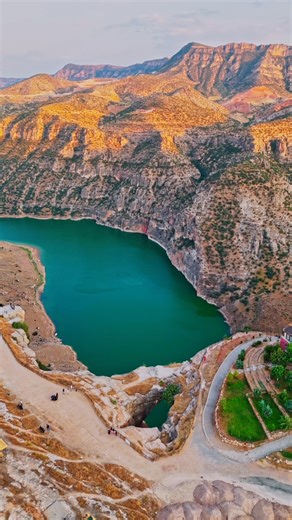 Are you ready for the journey? Wander through the breathtaking beauty of Siirt’s Botan Valley, where towering cliffs rise above the winding river and every corner feels timeless. Learn more at: siirt.goturkiye.com #GoTürkiye #GoSiirt #Siirt #BotanValley #Nature #GoSustainable | Go Türkiye