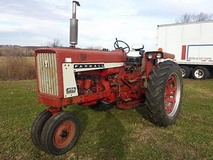 1965 Farmall 656 Antique Farm Tractor