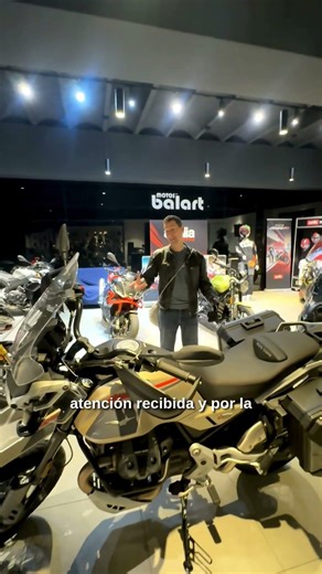 Cuando entregas una Moto Guzzi V85 TT entregas una aventura | Motos Balart