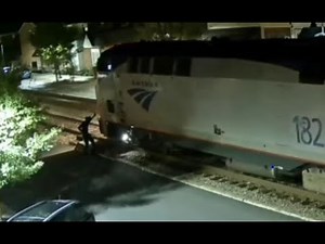 PASSENGER CLOSE CALL WITH AMTRAK IN ASHLAND, VA!!