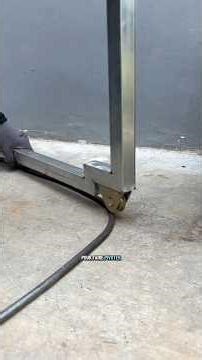 Technique for pivoting a sliding gate #diy #homeimprovement #renovation #construction #tip