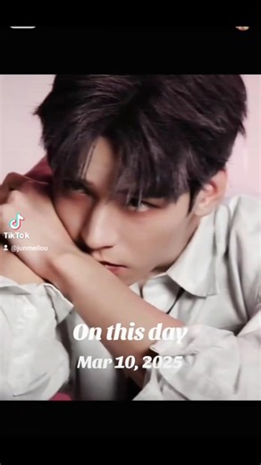 Gong Jun performed on stage with Mr. Ronghai Li. #gongjun #ronghaoli #龚俊 #onthisday