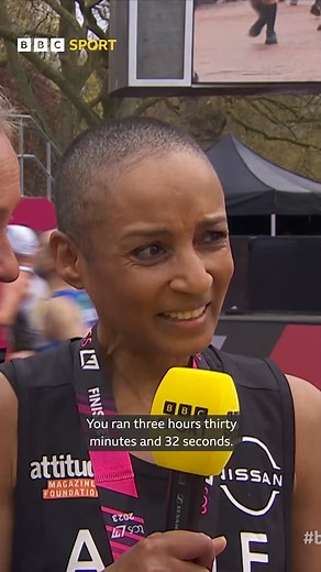 The moment Radio 1's Adele Roberts broke a Marathon record 🥰 #BBCMarathon #AdeleRoberts #LondonMarathon #Marathon | BBC Sport