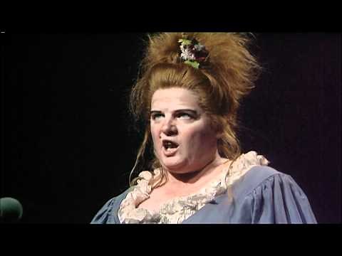 Les Miz 10th Anniversary D1-P9: Jenny Galloway as Madame Thenardier