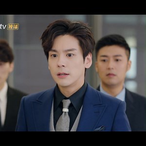 Weird aunt, please get out of the way! Haha~😂 #UnforgettableLove #WeiZheming #Mileswei #HuYixuan #MangotvSweetdrama #drama #love #cdrama #highlights #series 📌Mobile users download MangoTV App 👉 https://d.mgtv.com/zD-P Be the first to watch more popular drama！ | Mangotv Sweetdrama