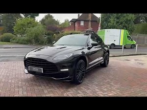 Aston Martin DBX707 2023 in Minotaur green