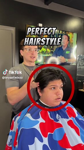 Mastering the Middle Part Flow Hairstyle Technique