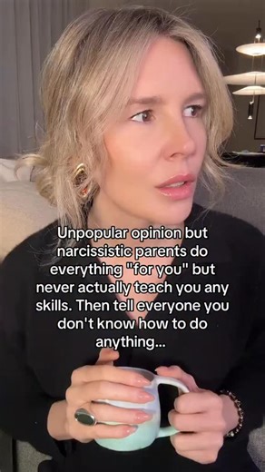 Caroline Middelsdorf | Psychologist | Coach on Instagram: "… this isn’t generosity. It’s enmeshment paired with control. 😬 In narcissistic family systems, a child is not seen as a developing individual but as an extension of the parent. Teaching a child skills requires tolerating their mistakes, frustration, and eventual independence. For a narcissistic parent, that process feels like a loss of relevance, authority, and identity. So instead, they over-function. They step in too quickly. They co