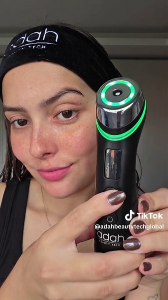 Skin Booster and Sphere Cream review by Júlia Franco
