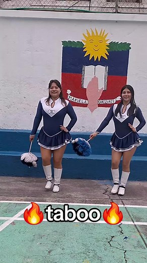 Recordando antigua coreografía de Taboo