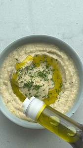 This Lebanese Baba Ghanoush is super simple to whip up for your New Year’s Eve celebration tonight! | Feel Good Foodie