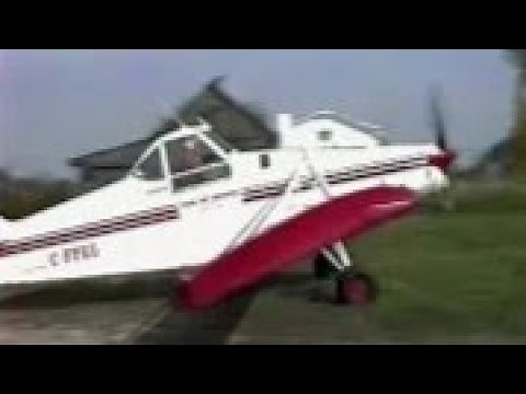 CROP DUSTER PIPER PAWNEE aircraft lands in 200 feet in backyard. Does he make it ..??