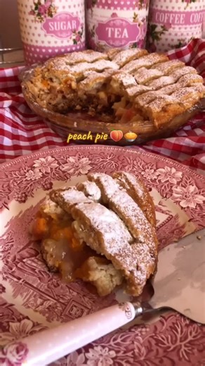 Delicious Peach Pie Recipe for Pie Season