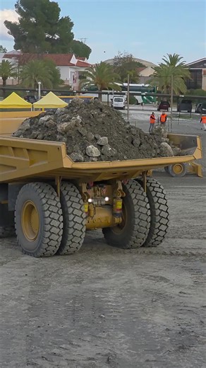 Caterpillar 777 Overview and Features