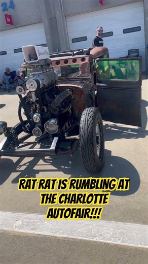 This rat rod comes to life at the charlotte autofair! Rumbling! #ratrod #rumble #roar #carshow