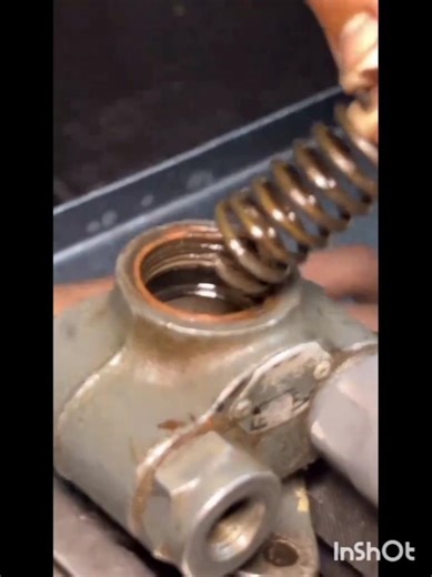 Toyota Hilux vacuum pump spreng broken and Replacement Guide #shorts #foryou #fyp #viral .