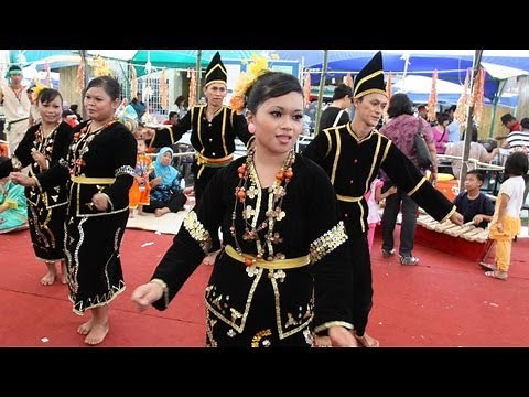 Rumambai dance by Orang Sungai Kuamat