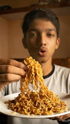 World’s Smallest Noodles Capsule 🍜😱 Turns Into Full Plate! #shorts #ytshorts #noodles