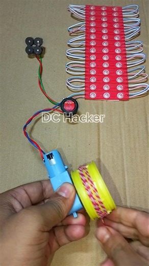 Powering 4 Buzzer and 14 LED Lights With Rope Turning Metal Gear Motor • DC Motor #dcmotor #shorts