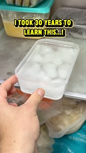 1.7M views · 4.1K reactions | Guess what? With this cool trick, your ice will stay frozen way longer!  #goodidea #tipsandtricks #LifeHacks #Amazing | My Tips Book | Facebook