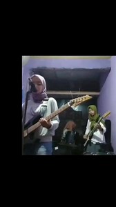 rasa nk jual dan berenti main gitar... nk belajar tumbuk sambal pulak lepas ni... bassist siap slap slap lagi.. 😭😭