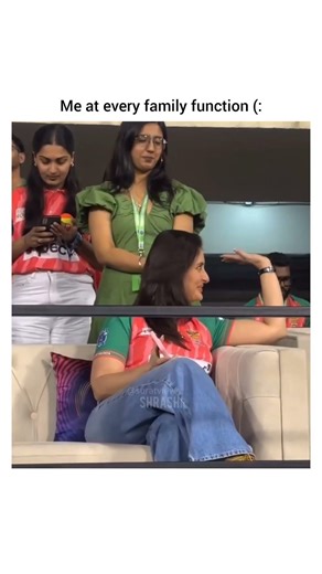 🤒💅🏻#kareenakapoor#relatablememes#memes#explore#ytshorts#familyfunction#viralvideo#funnyshorts#bored