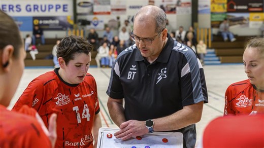 „Das Feuer in die Kabine bringen“ – Bruno Thevissen neuer Trainer der HCER-Damen im Interview